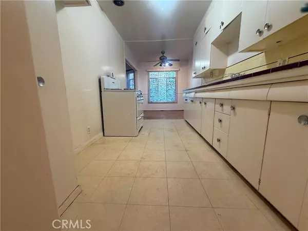 Long Beach, CA 90802,50 Elm #11