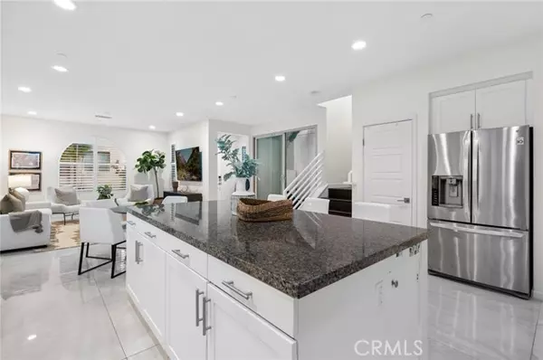 Irvine, CA 92618,181 Carmine