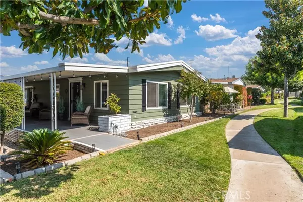 Yorba Linda, CA 92886,16774 Lake Tree Drive #273