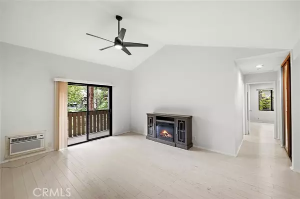 Lake Forest (el Toro), CA 92630,20702 El Toro #2