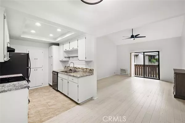 Lake Forest (el Toro), CA 92630,20702 El Toro #2