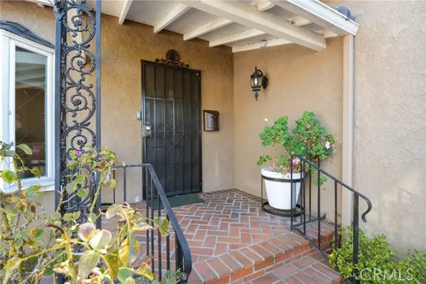 Long Beach, CA 90805,5594 Myrtle Avenue