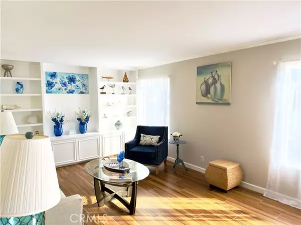 8142 Foxhall Drive, Huntington Beach, CA 92646