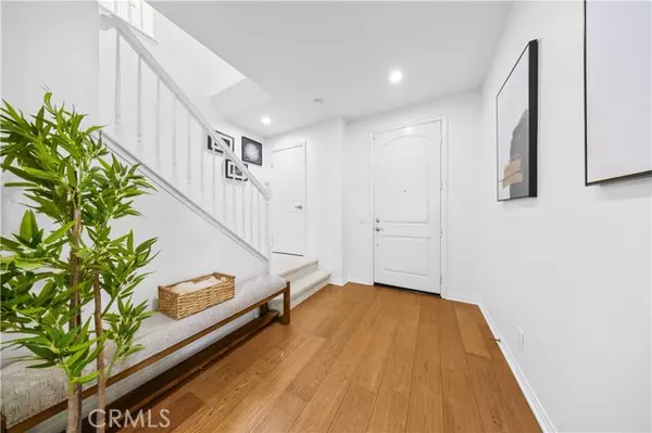 Irvine, CA 92618,100 Blaze