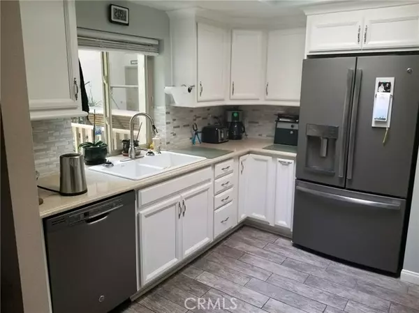 Huntington Beach, CA 92646,8933 Biscayne Court #221H