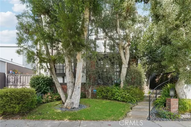 Santa Monica, CA 90402,713 9th Street #3