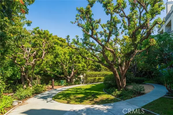 Irvine, CA 92612,2233 Martin #202