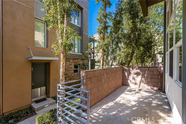 Santa Ana, CA 92705,320 E Jeanette Lane