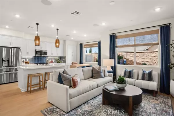 Westminster, CA 92683,7026 Solara Way