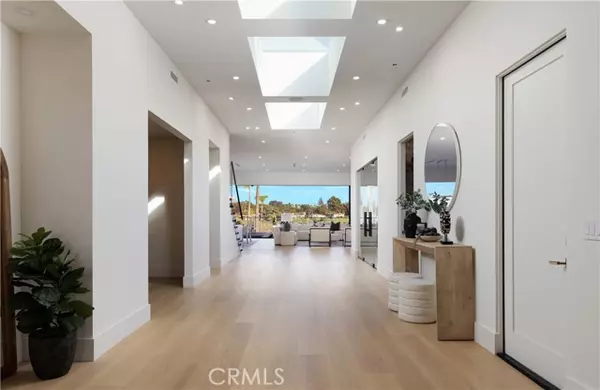 Newport Beach, CA 92660,1918 Santiago Drive