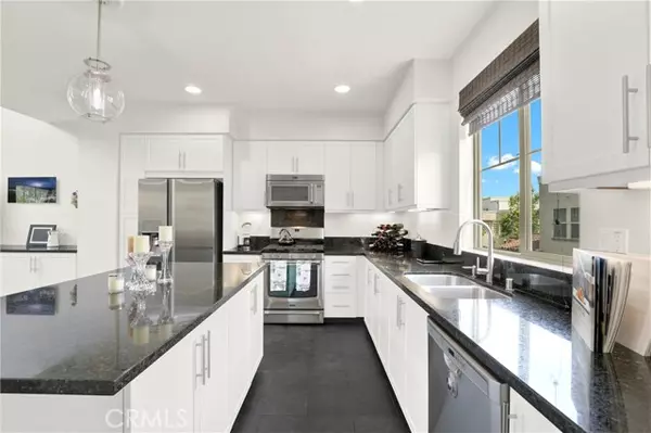 Rancho Mission Viejo, CA 92694,7 Abarrota