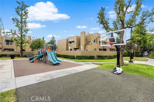 Mission Viejo, CA 92691,27837 Violet #152