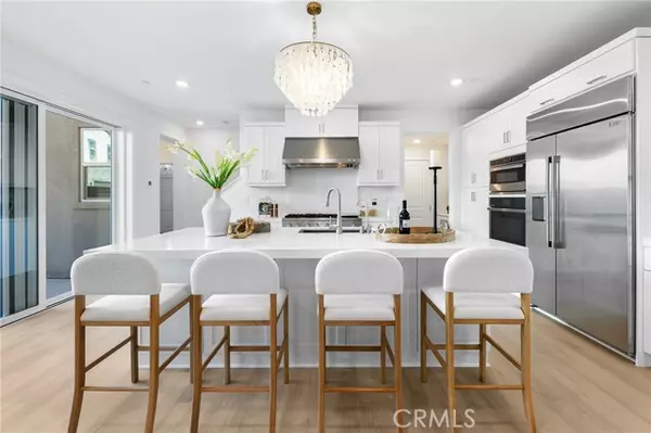 Irvine, CA 92618,208 Zawn