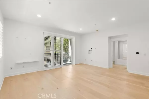 Long Beach, CA 90802,300 E 4th Street #205