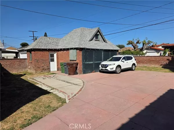 Compton, CA 90221,320 S Sloan