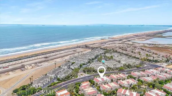 19381 Maidstone, Huntington Beach, CA 92648