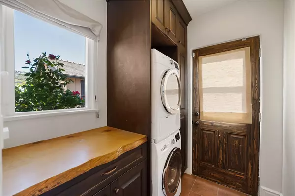 Vista, CA 92084,1955 Friendly