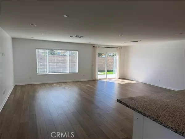 Menifee, CA 92585,28341 Digger