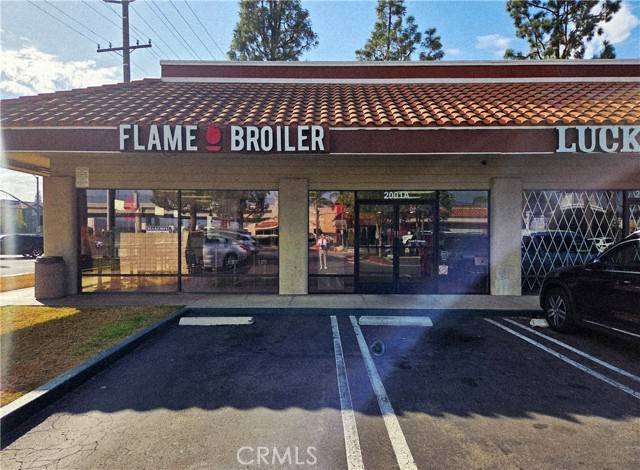 2001 E Orangethorpe, Placentia, CA 92870