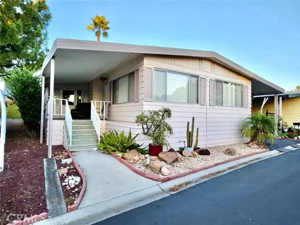 Lake Forest (el Toro), CA 92630,24001 Muirlands Boulevard #56