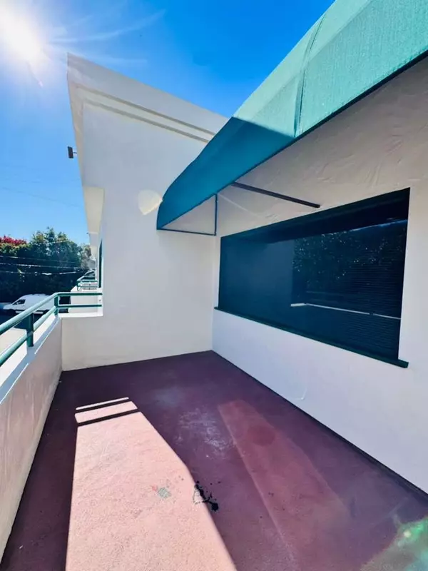 Laguna Beach, CA 92651,31642 S Coast Highway