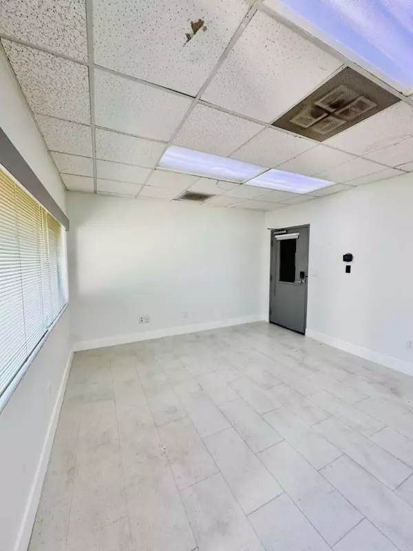 Laguna Beach, CA 92651,31642 S Coast Highway