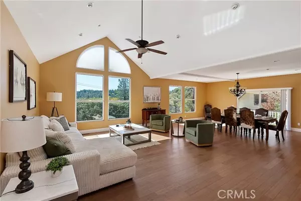 Lake Arrowhead, CA 92352,27732 North Bay