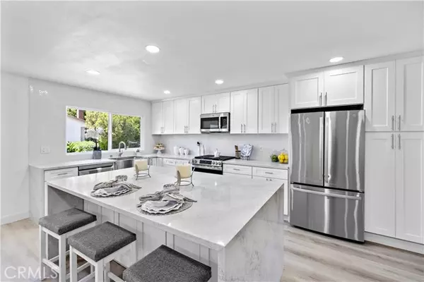 Mission Viejo, CA 92692,23902 VIA LUGONES