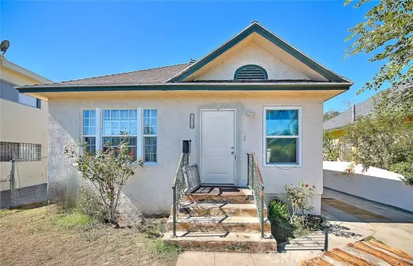 6915 Bonsallo, Lake Los Angeles, CA 90044