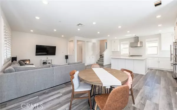 Irvine, CA 92618,356 Chorus