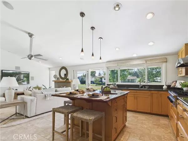 Newport Beach, CA 92660,519 Vista Flora