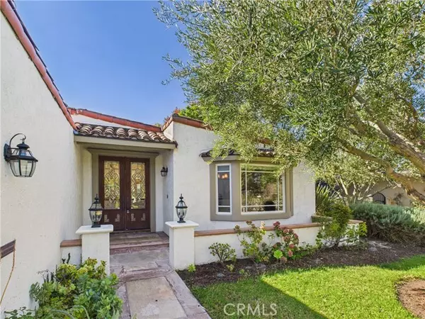 Newport Beach, CA 92660,519 Vista Flora