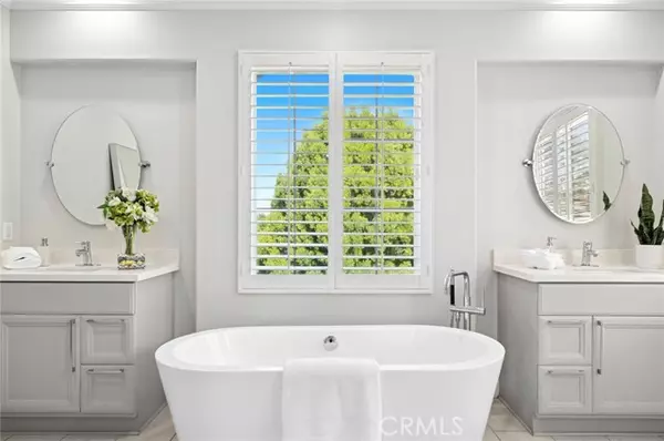 Newport Beach, CA 92660,50 Whitehall Lane