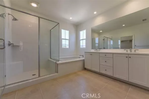 Irvine, CA 92620,110 tartan