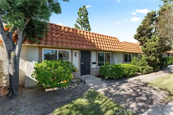 Lake Forest (el Toro), CA 92630,22718 Via Castilla