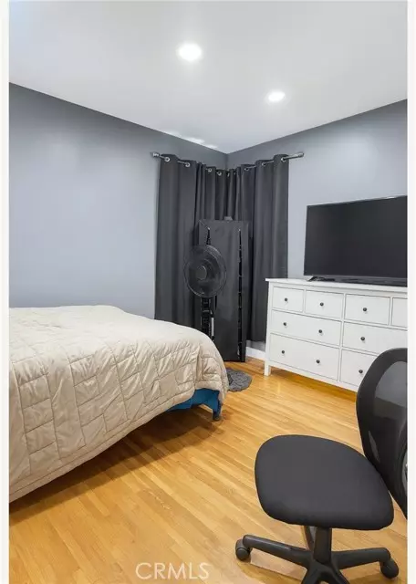 Burbank, CA 91505,2115 N Pass