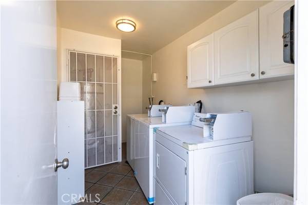17091 Oak, Huntington Beach, CA 92647