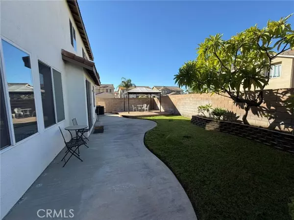 Fontana, CA 92336,7442 Juneau