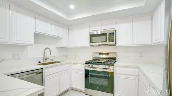 Canoga Park (los Angeles), CA 91304,8565 Independence Avenue #7