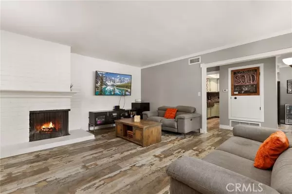 Fullerton, CA 92832,1521 S Pomona Avenue #A17