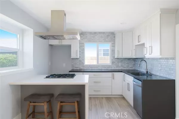 Huntington Beach, CA 92649,5082 Bluejay