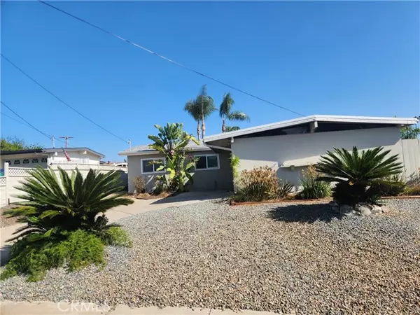 San Diego, CA 92117,4571 Paola Way