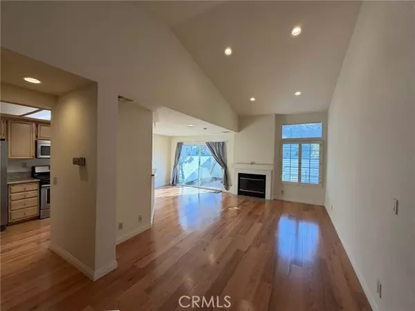 Irvine, CA 92614,152 Agostino