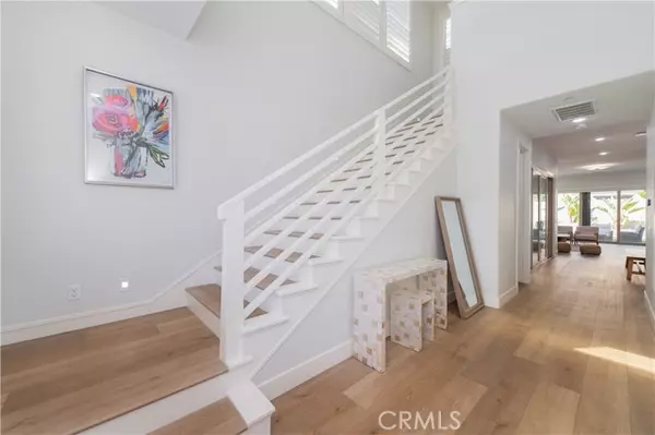 Irvine, CA 92618,53 Lunar