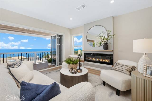 2961 Rounsevel, Laguna Beach, CA 92651