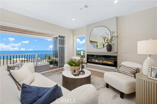 2961 Rounsevel, Laguna Beach, CA 92651