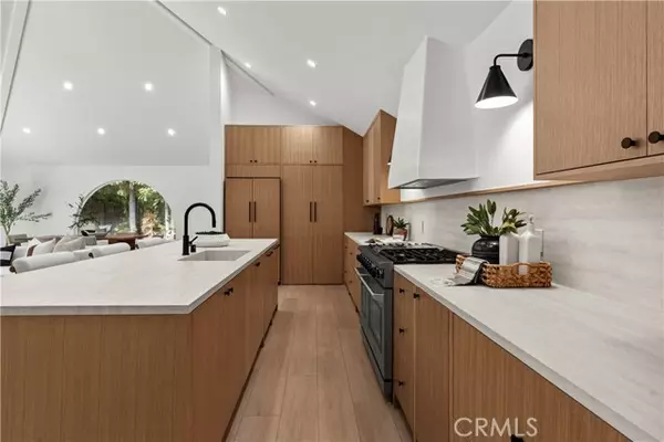 Costa Mesa, CA 92626,2055 Calvert Avenue