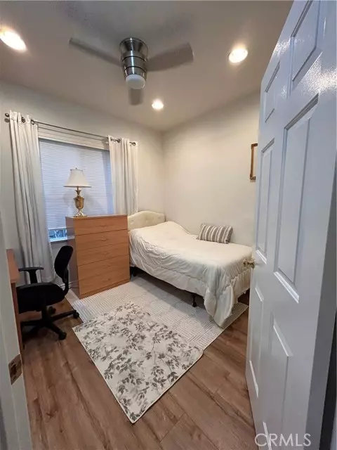 Irvine, CA 92602,32 Bolinas