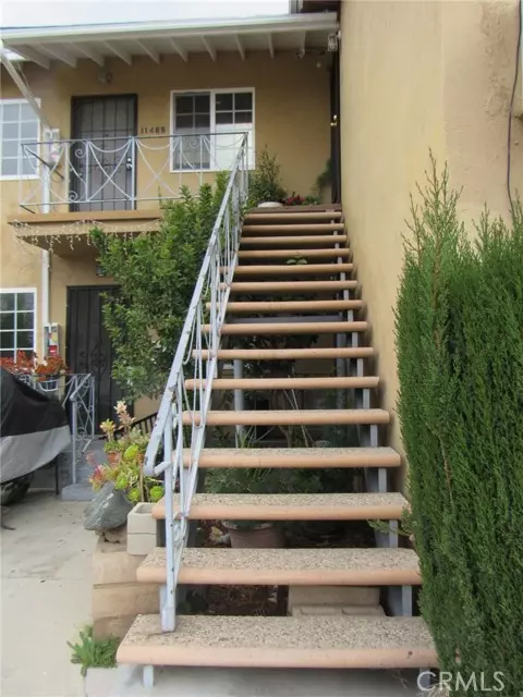 Los Angeles, CA 91606,6400 Camellia