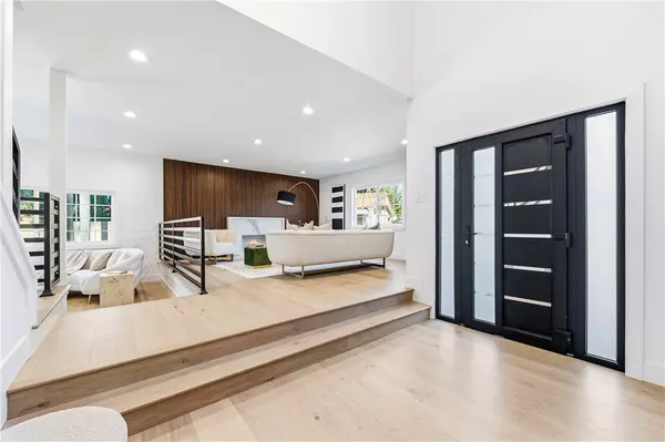 Costa Mesa, CA 92626,3493 San Marino Circle